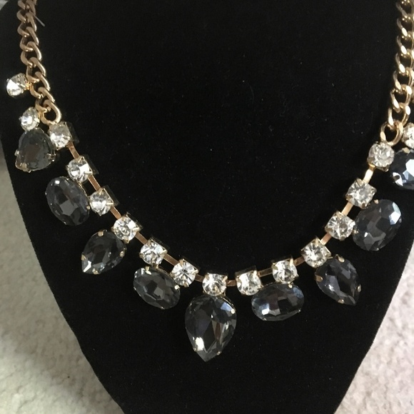 Gorgeous bling-y necklace - Picture 1 of 3